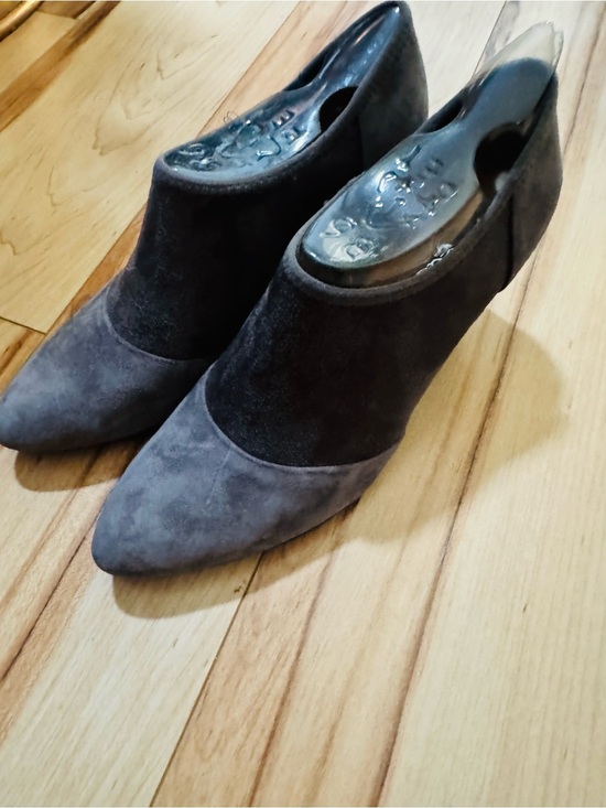 Ecco Shoes - Ecco Two-Tone Gray Suede Pointed Toe Ankle Booties